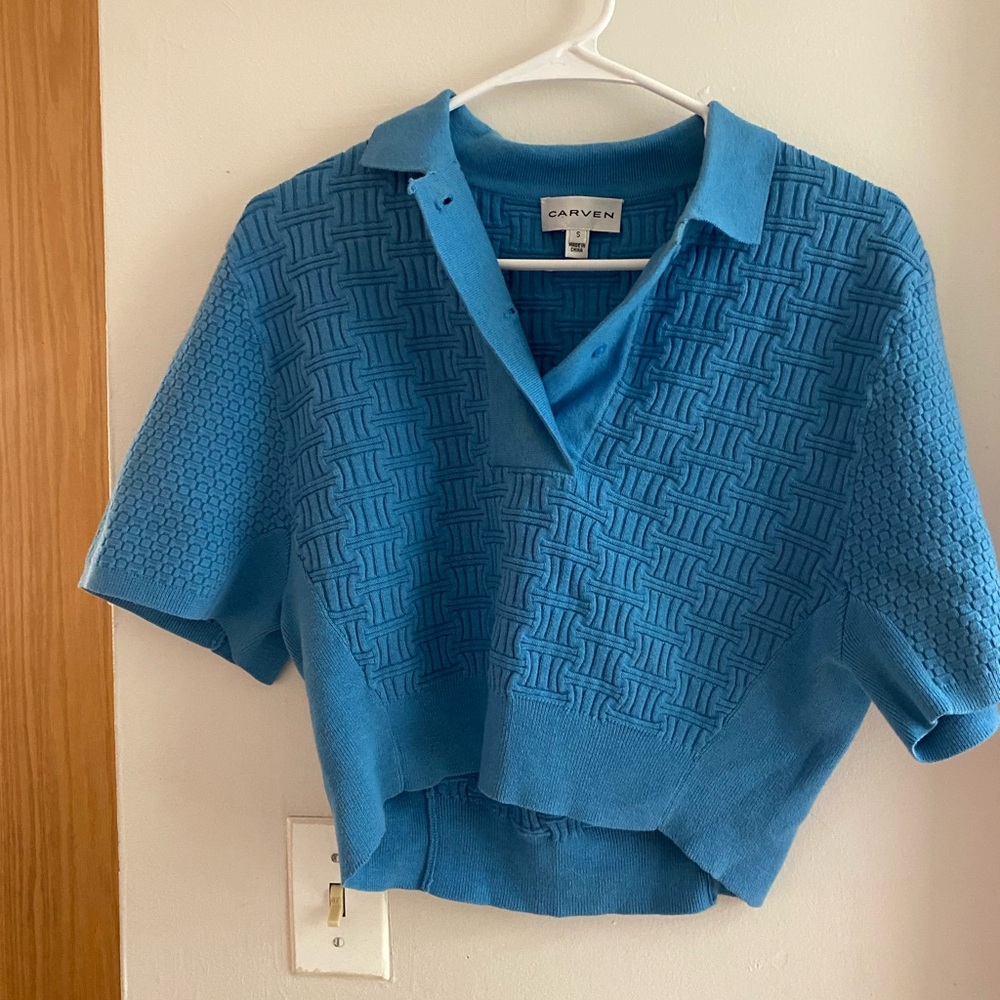 Oversized blue pollo crop top